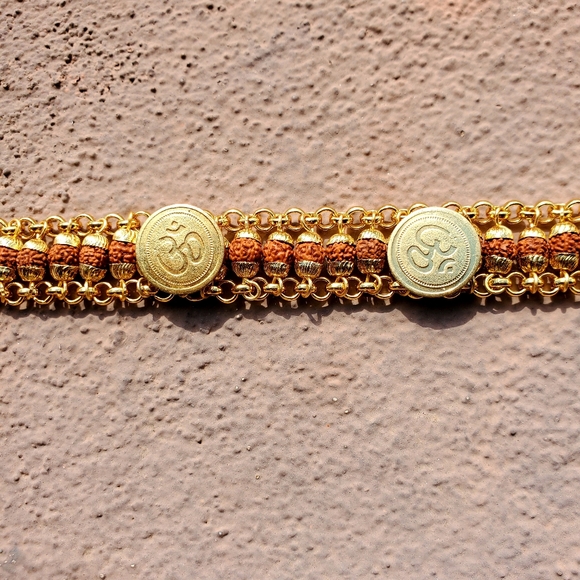 New Om Gold Coin Bodhi Seed Bracelet. - Picture 7 of 10